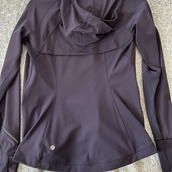 Lululemon Running Zip Up - Picture 4 of 4